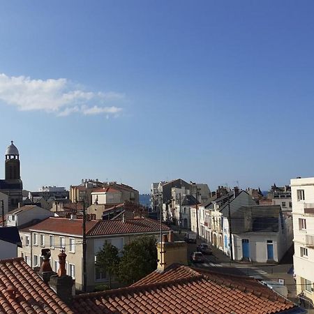 Quartier Arago - Appartement Spacieux Et Lumineux เลส์ซาบล์-โดล็อนน์ ภายนอก รูปภาพ